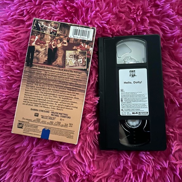 Hello Dolly VHS - Picture 3 of 4